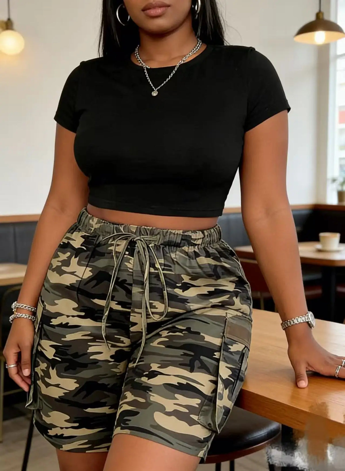 Women Camouflage Print Drawstring Pocket Casual Twill Shorts