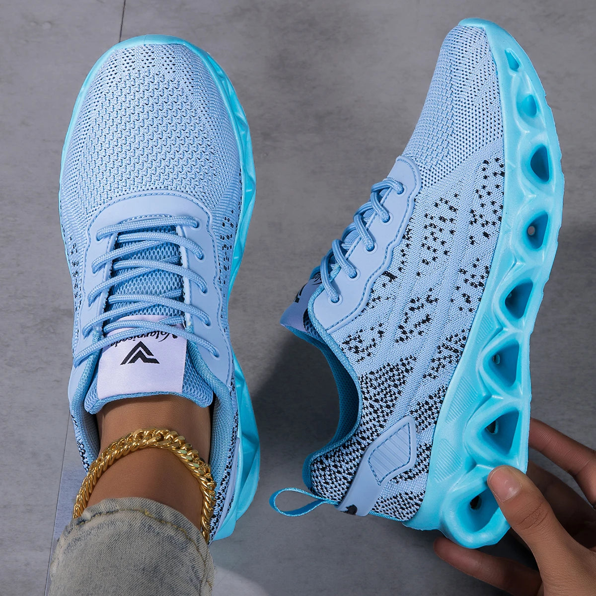 Lightweight Breathable Mesh Sneakers With Non Slip Shock Absorbing Soles