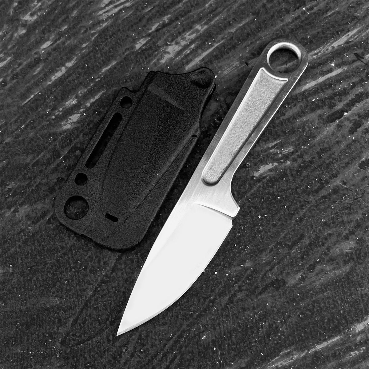 Outdoor Tactical All-steel Straight Knife Full Tang Fixed Blade Knife with Sheath Durable Pocket Knife EDC Camping Hunting Rescue Essential Tool