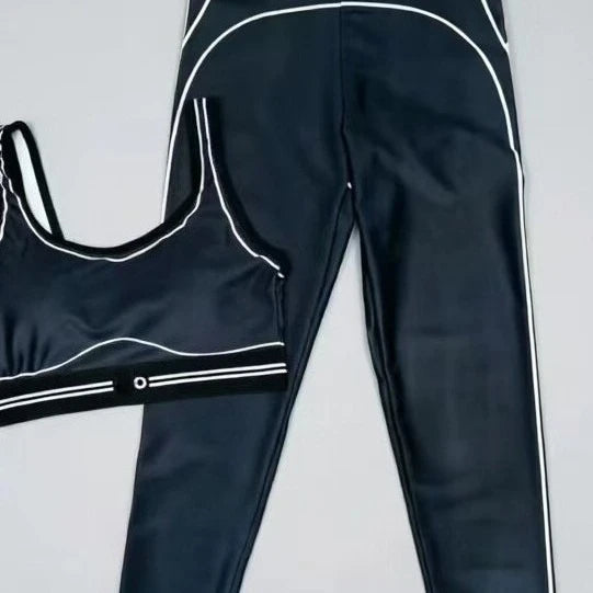 Women Breathable Stretch Yoga Workout Outfit With Modern Graphic Design