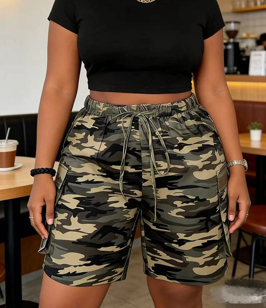 Women Camouflage Print Drawstring Pocket Casual Twill Shorts